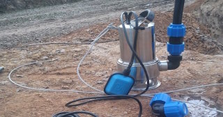 Установка дренажного насоса в Каменске-Уральском - услуги от СантехДомКмн, расценки от 3074 рублей