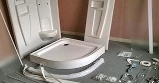 Установка и монтаж душевых кабин от 4099 руб. в Каменске-Уральском - СантехДомКмн